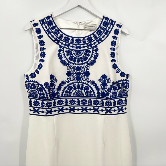 Katherine Kelly Embroidered Sleeveless Sheath Dress Scoop Neck White Blue Sz 14 - Picture 3 of 7